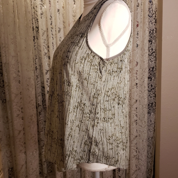 NWT Croft and Barrow Sleeveless Top - Picture 3 of 8